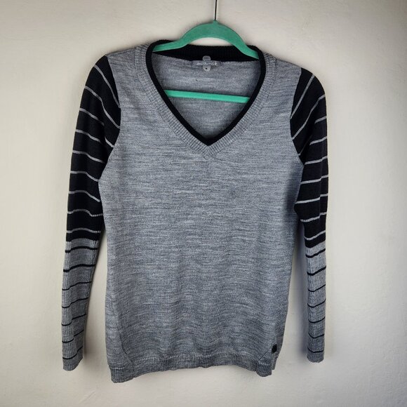 Smartwool 100% Merino Wool Gray Ribbed Striped V-Neck Sweater sz M - Picture 1 of 11
